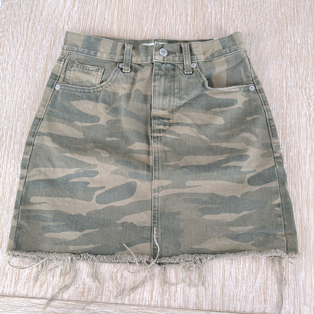 Lucky Brand Camo Old Favorite Mini skirt